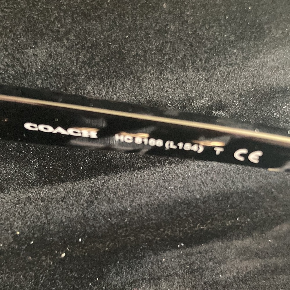 Coach Women’s sunglasses - Picture 3 of 7